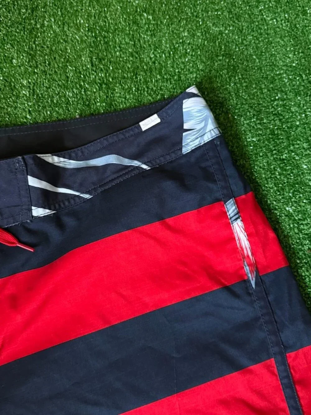 Quiksilver Men's Board Shorts Swim Trunks Size 38 Striped DryFlight Technology